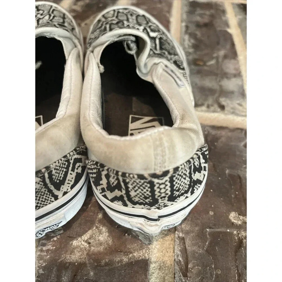 Vans Low Top Slip On Black & White Snake Print Women’s Size 5.5 Mens 4  Skate - Picture 4 of 9